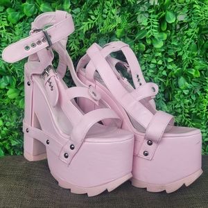 YRU Night Call Heels size 7